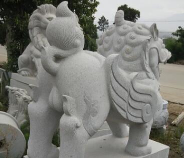 大理石雕刻 门神麒麟石像定做 厂价直销 专业雕刻门外守护石雕