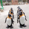 工厂货源 玻璃钢卡通企鹅雕塑园林景观落地摆件企鹅支持定做