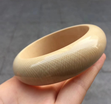 猛犸象牙工厂 猛犸手镯冰咖圆镯水润满纹