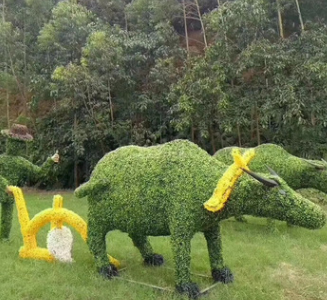 景区仿真绿植 企鹅绿雕 景观动物造型 花雕卡通装饰 广场摆件