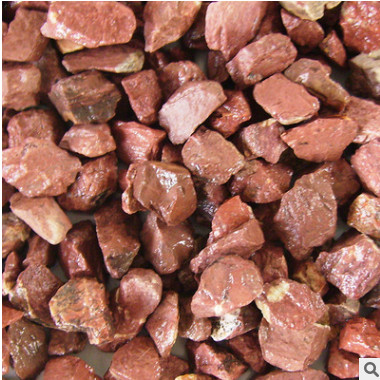 大量供应各种规格鸡血红碎石鹅卵石 彩色石子 水磨石子 机制卵石