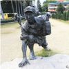 公园铸铜真人CS人物雕塑定制 河北雕塑工厂
