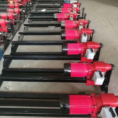 石家庄市土底钻孔30米用水钻挖坑机图片两相电水平非开挖自走铺管机