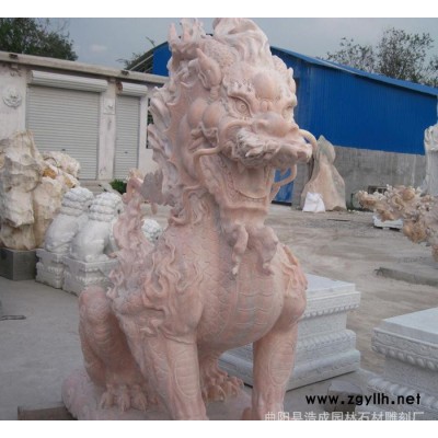曲阳 石雕厂晚霞红石雕麒麟 送福麒麟现货量大从优
