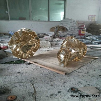 新隆建材供应高质量武汉不锈钢雕塑厂不锈钢鹅卵石雕塑北京不锈钢雕塑厂  欢迎咨询