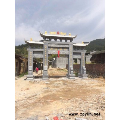 山东石雕雕刻青石牌坊 三门五楼石牌坊 石牌楼**石门楼施工现场