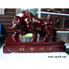 供应**木雕牛生肖风水摆件 好运牛**神牛 红木工艺品摆饰红木批发