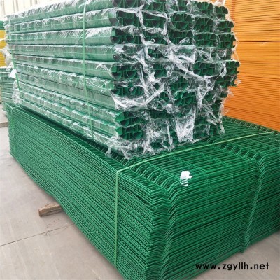 方框护栏网 花坛护栏网 防护网围栏网 圈地用护栏网 桃型护栏网