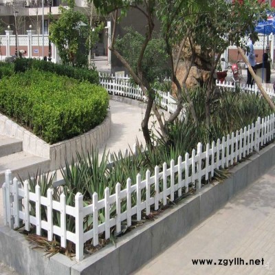 pvc草坪护栏  花坛围栏 小区绿化隔离护栏  质量保证现货护栏直发 贵州 云南 四川  重庆 广西