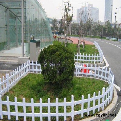 恺嵘隔离栏 PVC塑钢草坪护栏 花坛围栏 园艺护栏 户外花园围栏厂家
