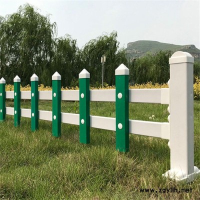 园林草坪护栏 花坛草坪护栏 pvc草坪护栏厂家 鸿乔 价格合理