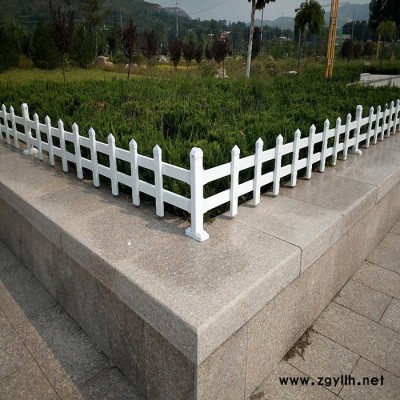 朋英**塑钢草坪护栏 pvc护栏 白色栅栏 花园塑料围栏 花坛护栏