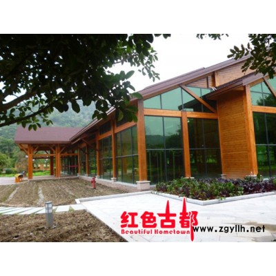 防腐木木屋定制、褐色屋顶、生态木屋景区、休闲度假山庄别墅