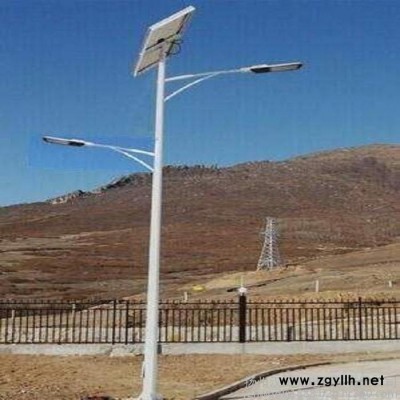 双灯双头双臂太阳能路灯6米8米60w100w锂电池LED户外等高双臂 太阳能路灯厂家