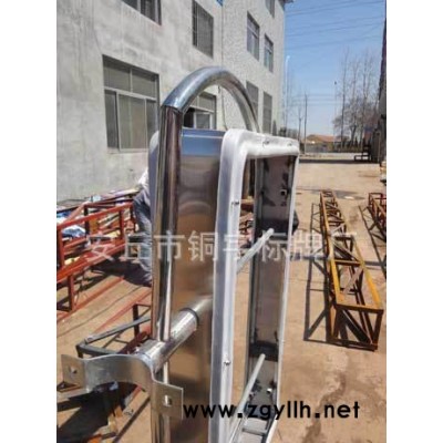 带装饰路灯杆灯箱制作 灯杆灯箱 专业订制灯箱 路灯灯箱价格  铝合金灯箱 广告灯箱 厂家定制 ** 可定做