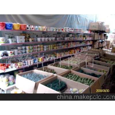 仙人掌及卡通花盆(图)