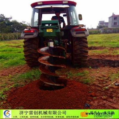 临安四轮拖拉机带动雷创牌打坑机